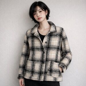 Ambiance Outerwear Plaid Shacket Jacket Size Medium Cream & Black Button Front